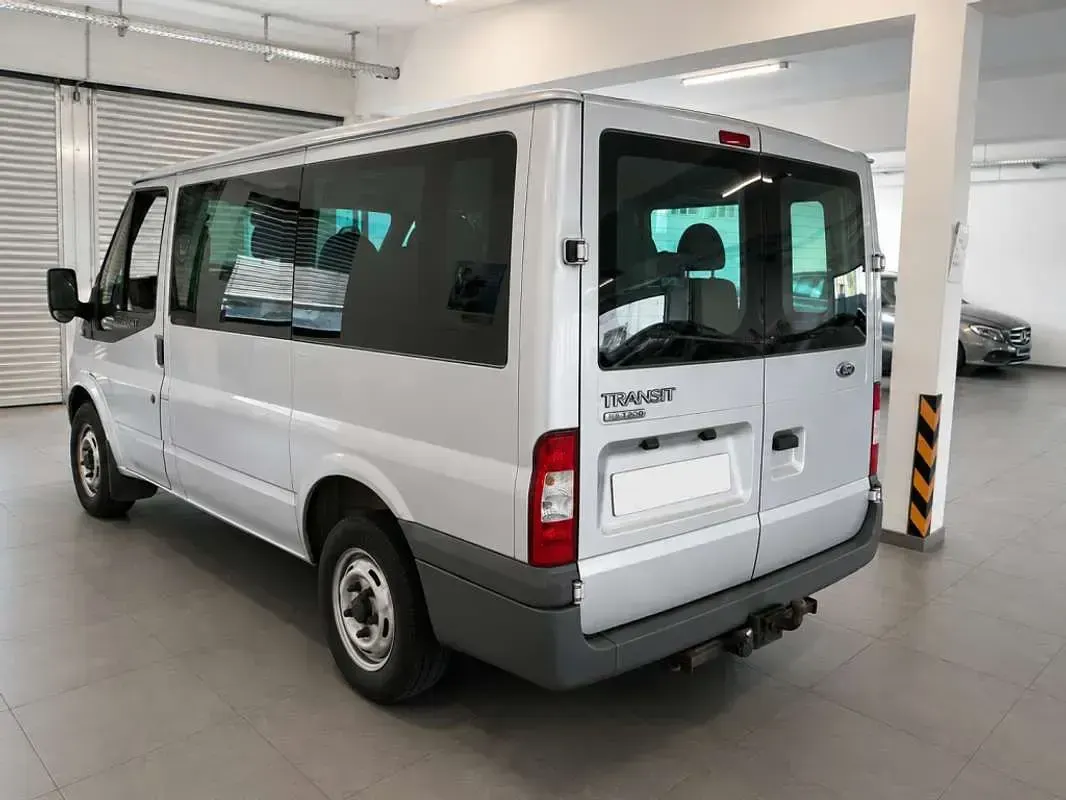 Usado Ford Transit 86 CV (63 kW) 2008 Plateado Van