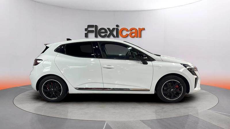 Używany Renault Clio V 140 KM (102 kW) 2024 Biały Sedan/Limuzyna