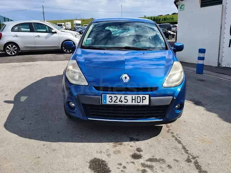 Usado Renault Clio II Expression 75 CV (55 kW) 2011 Azul Berlina