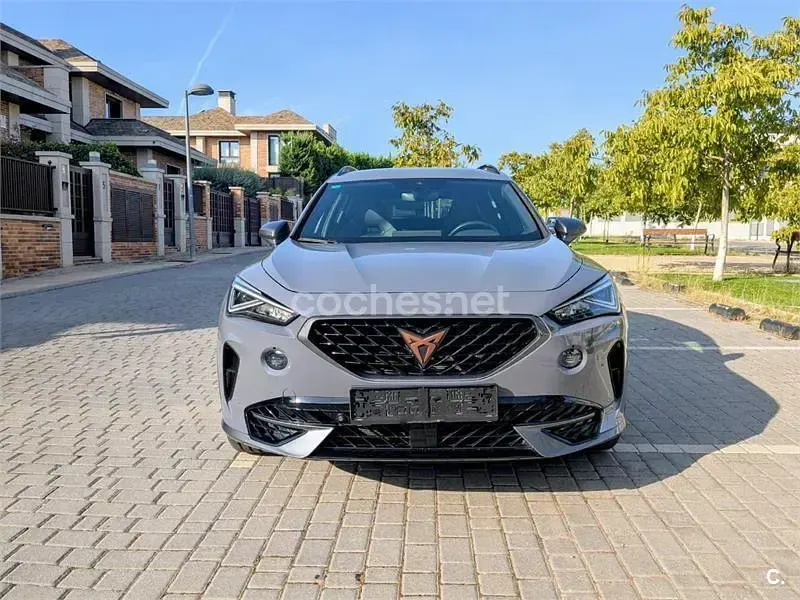 Usado Cupra Formentor VZ 310 CV (228 kW) 2020 Gris / plata SUV