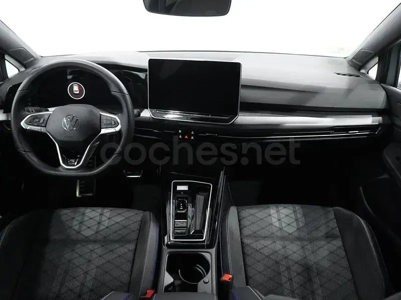 Usado VW Golf VIII R-line 150 CV (110 kW) 2025 Azul Berlina