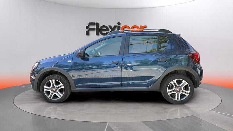 Usado Dacia Sandero Comfort 90 CV (66 kW) 2019 Azul Berlina