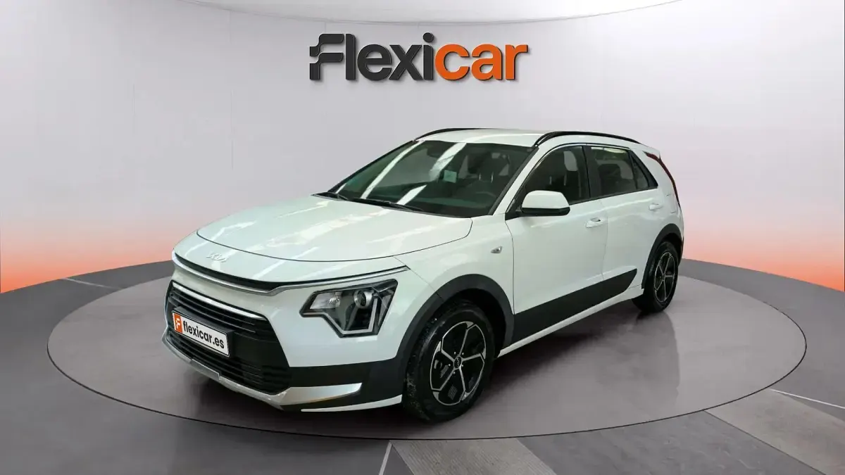 Usado Kia Niro 105 CV (77 kW) 2023 Blanco SUV