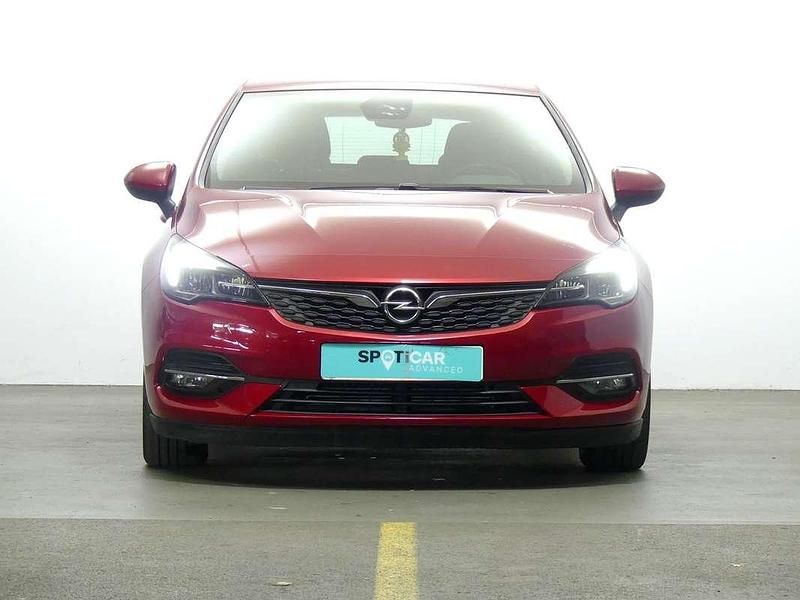 Usado Opel Astra Edition 111 CV (81 kW) 2021 Rojo Utilitario