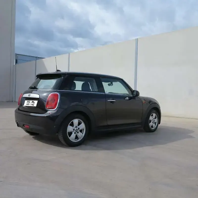 Usado Mini Cooper 136 CV (100 kW) 2014 Marrón Utilitario