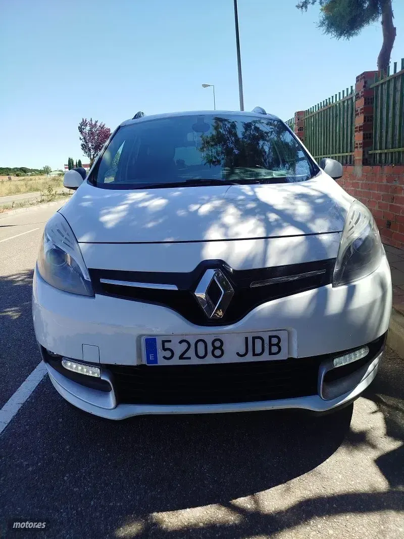 Usado Renault Grand Scénic 110 CV (80 kW) 2015 Blanco Monovolumen