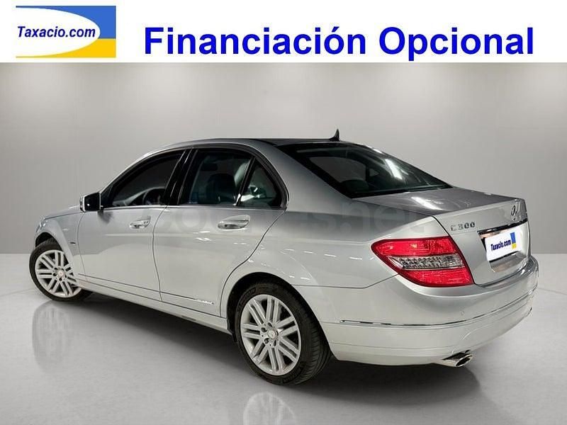 Usado Mercedes C300 Avantgarde 231 CV (169 kW) 2009 Gris / plata Berlina