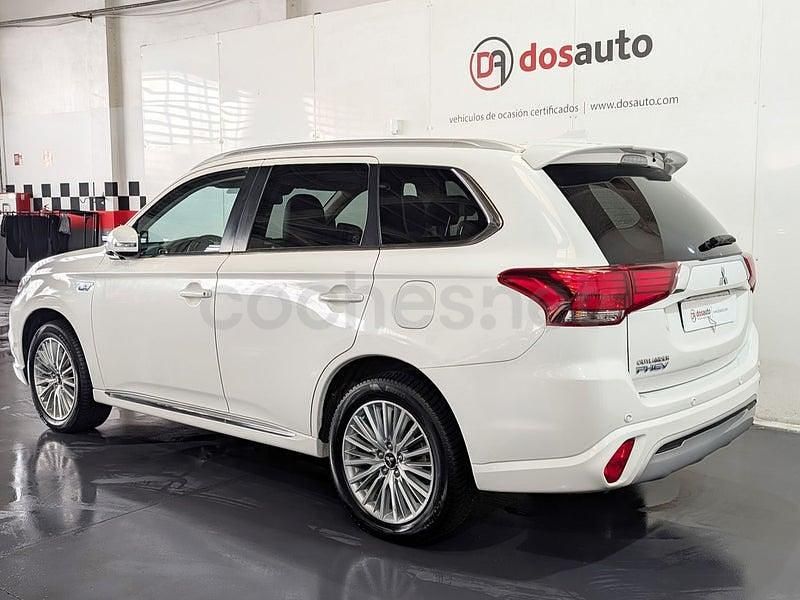 Usado Mitsubishi Outlander P-HEV 224 CV (164 kW) 2021 Blanco SUV