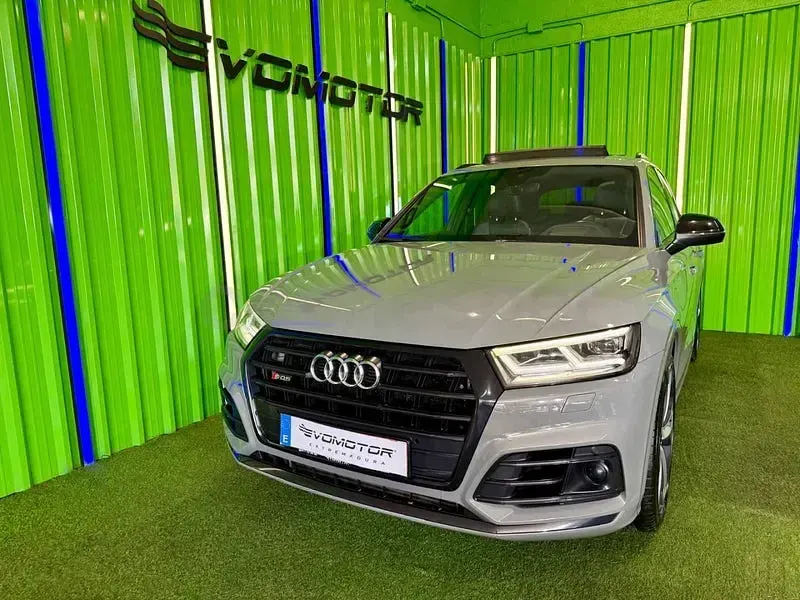 Usado Audi SQ5 Sport 347 CV (255 kW) 2020 Gris / plata SUV