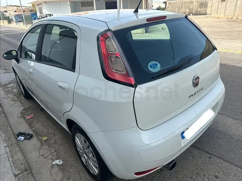 Usado Fiat Punto Easy 95 CV (69 kW) 2013 Blanco Utilitario