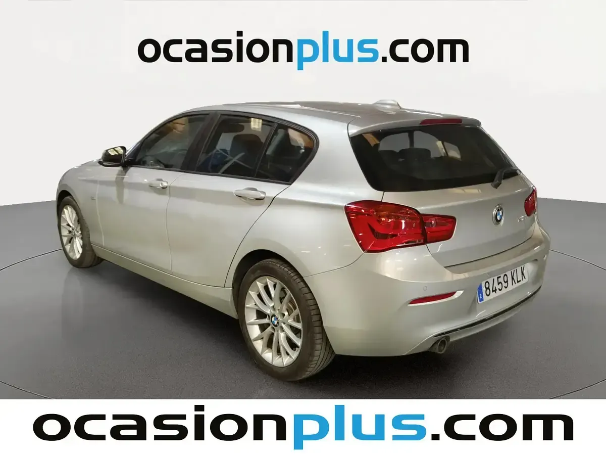 Usado BMW 118 150 CV (110 kW) 2018 Gris Berlina