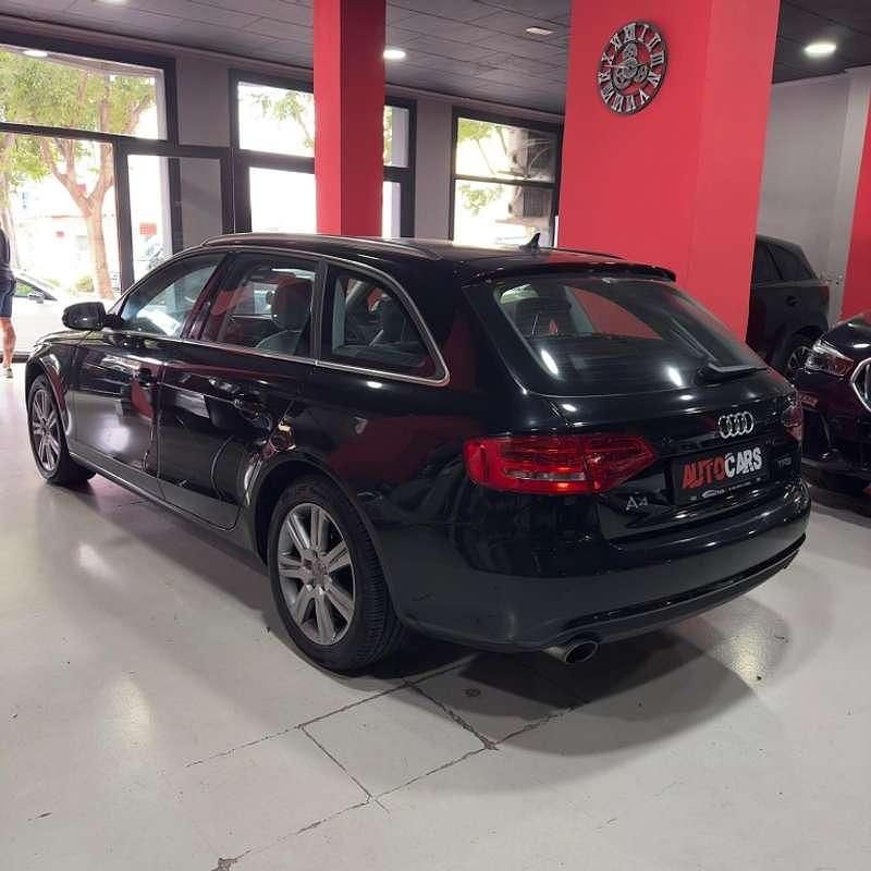 Usado Audi A4 170 CV (125 kW) 2014 Negro Familiar
