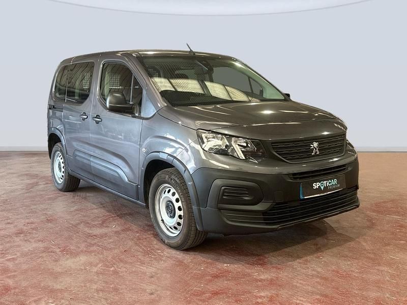 Usado Peugeot Rifter Business-Line 100 CV (73 kW) 2024 Gris Monovolumen