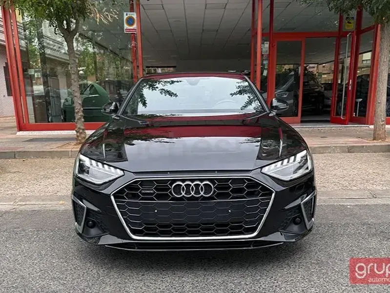 Usado Audi A4 Advanced Plus 204 CV (150 kW) 2021 Negro Berlina