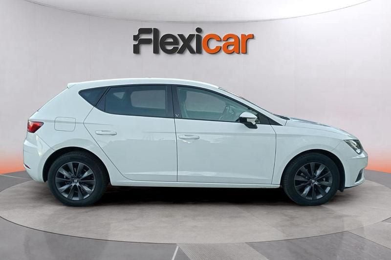 Usado Seat Leon Style 115 CV (84 kW) 2019 Blanco Berlina