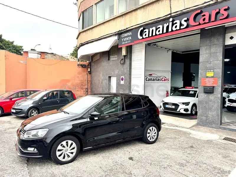 Usado VW Polo Advance 90 CV (66 kW) 2015 Negro Berlina