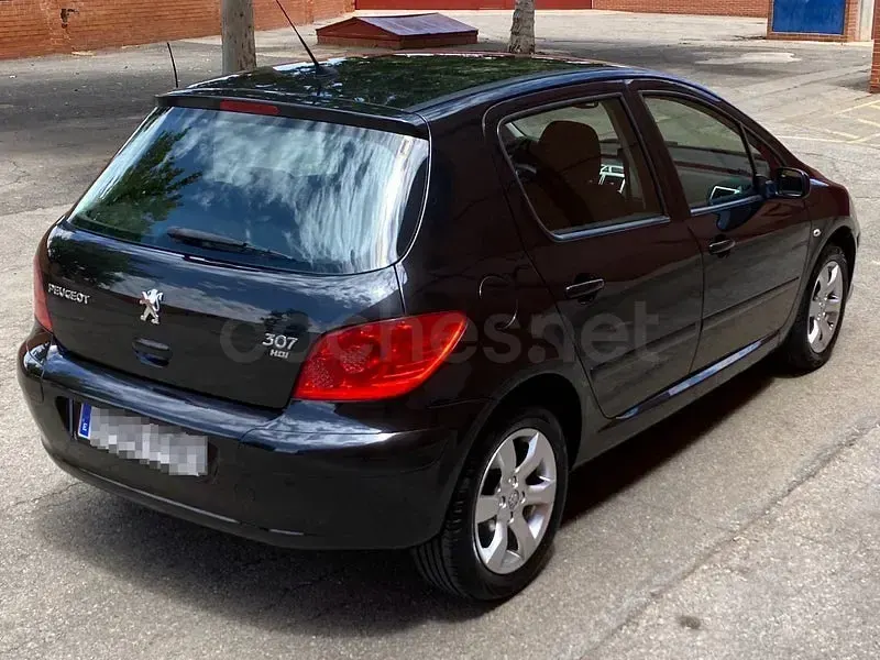 Usado Peugeot 307 110 CV (80 kW) 2006 Negro Berlina