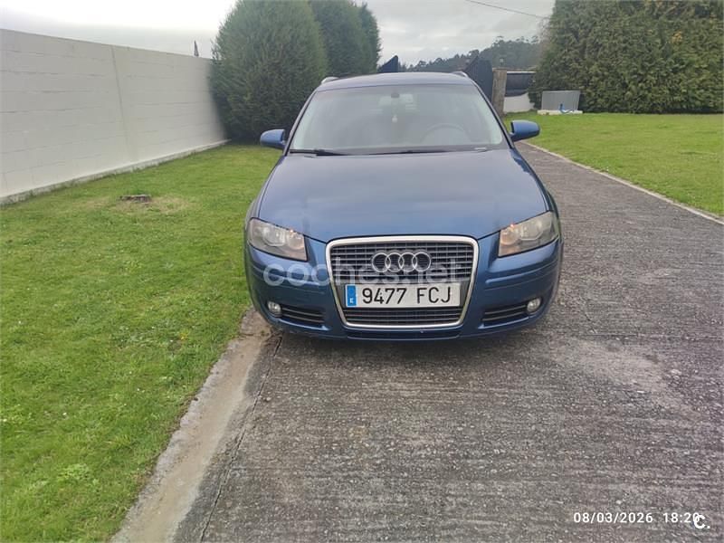 Usado Audi A3 Ambition 140 CV (102 kW) 2006 Azul Utilitario