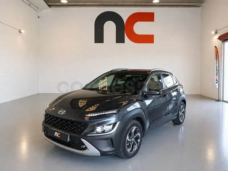 Usado Hyundai Kona 141 HP (103 kW) 2021 Cinzento SUV