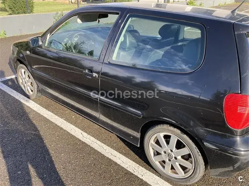 Usado VW Polo Trendline 75 CV (55 kW) 2001 Negro Berlina