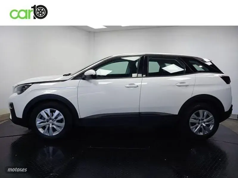 Usado Peugeot 3008 Active 130 CV (95 kW) 2019 Blanco SUV