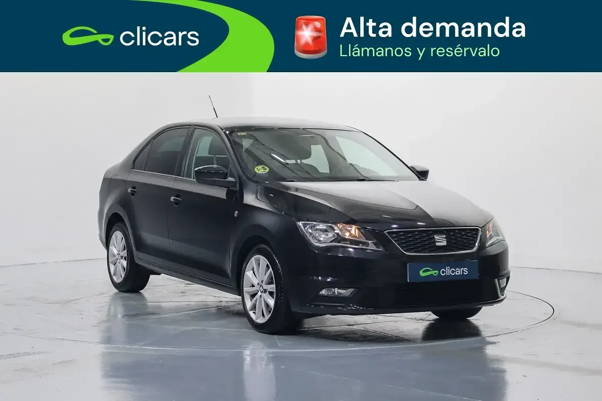 Usado Seat Toledo Reference 105 CV (77 kW) 2015 Negro Utilitario