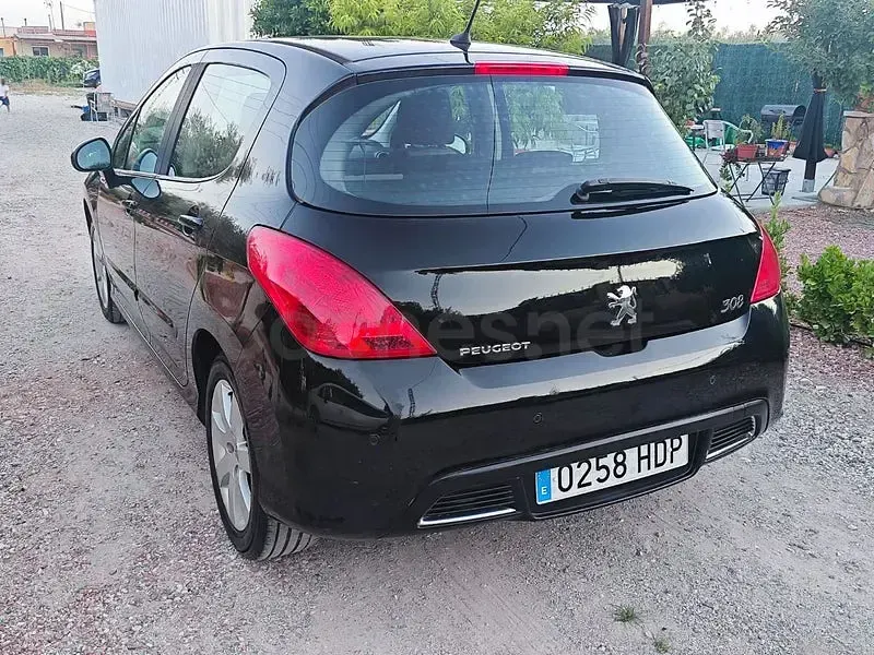 Usado Peugeot 308 Sportium 92 CV (67 kW) 2011 Negro Berlina