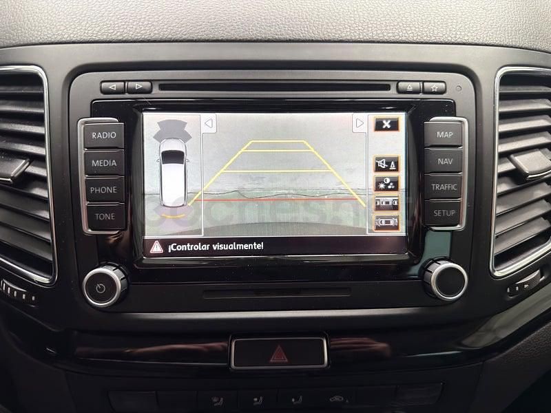 Usado Seat Alhambra Reference 150 CV (110 kW) 2013 Gris / plata Monovolumen