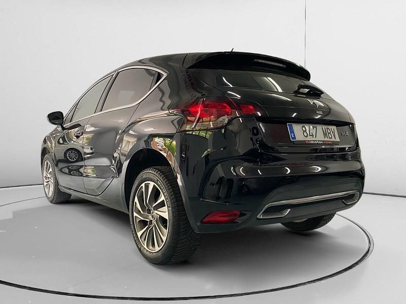 Usado DS Automobiles DS4 Style 182 CV (133 kW) 2015 Negro Utilitario