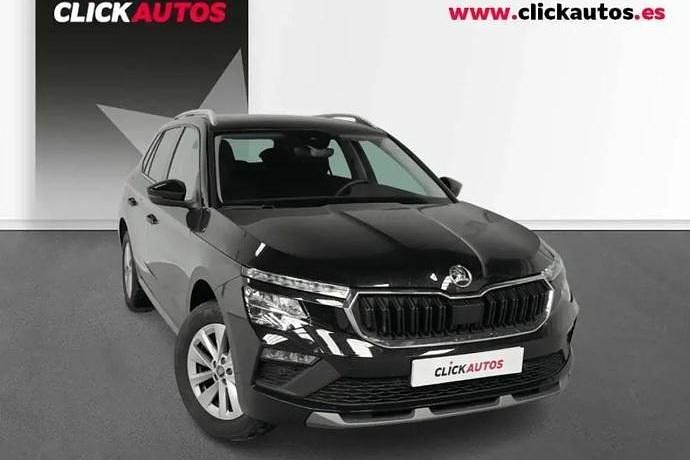 Usado Skoda Kamiq Selection 115 CV (84 kW) 2025 Rojo SUV