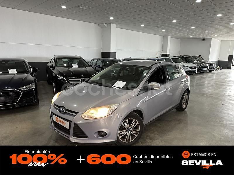 Gris / plata Usado 2014 Ford Focus Trend Berlina | 5250 € (Buen precio) - Imagen 1/4