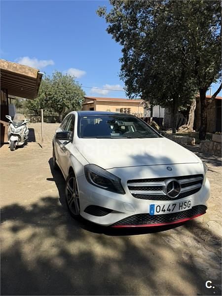 Usado Mercedes A180 Style 109 CV (80 kW) 2013 Blanco Berlina