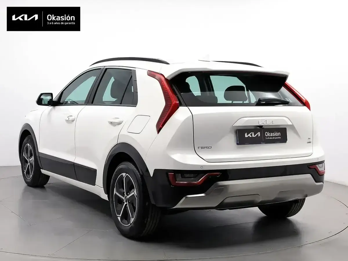 Usado Kia Niro 141 CV (103 kW) 2022 Blanco SUV