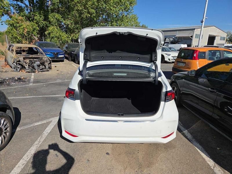 Usado Toyota Corolla Advance 125 CV (91 kW) 2023 Blanco Berlina