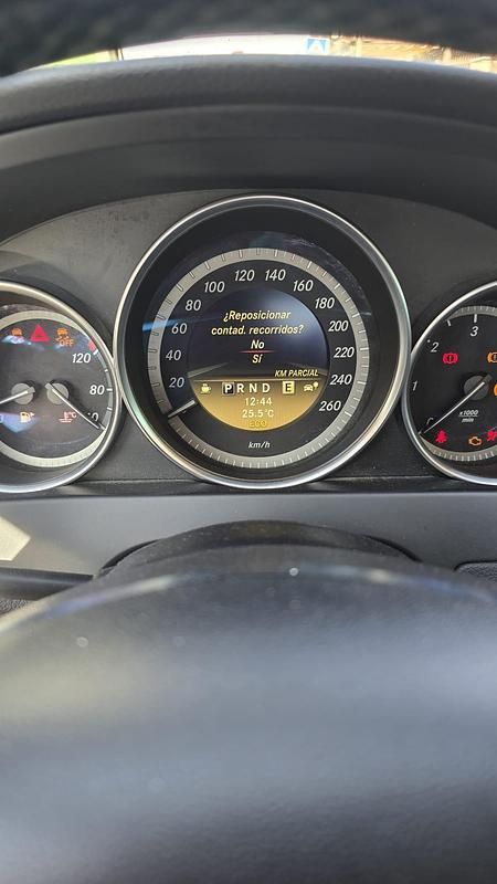 Usado Kia Ceed 100 CV (73 kW) 2016 Gris Utilitario