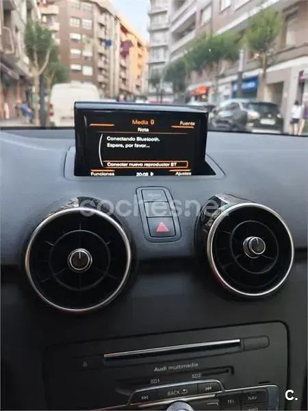Usado Audi A1 Sportback 90 CV (66 kW) 2018 Rojo Utilitario