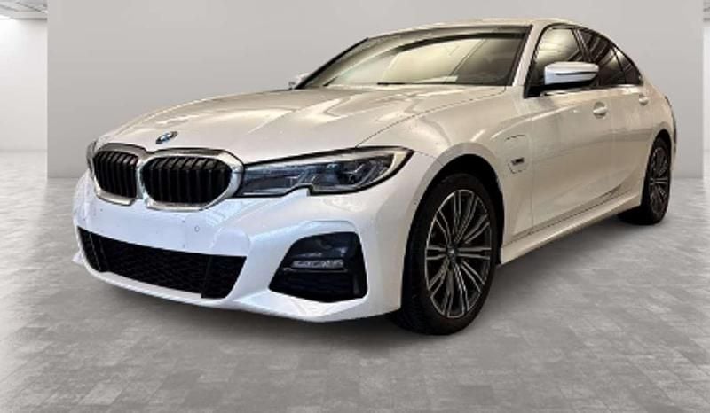 Usado BMW 330e M Sport 292 CV (214 kW) 2022 Blanco Berlina