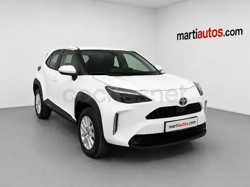 Usado Toyota Yaris Cross Business Edition 116 CV (85 kW) 2022 Blanco SUV