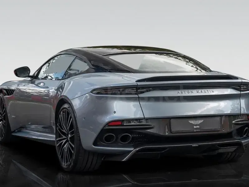 Usado Aston Martin DBS 725 CV (533 kW) 2021 Gris / plata Coupe