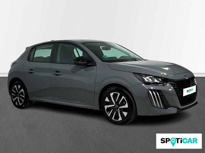Usado Peugeot 208 Active 100 CV (73 kW) 2024 Gris Utilitario