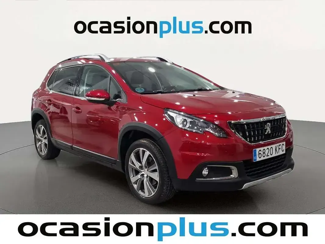 Usado Peugeot 2008 Allure 120 CV (88 kW) 2017 Rojo SUV