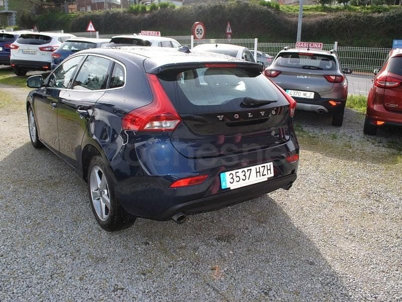 Usado Volvo V40 Momentum 150 CV (110 kW) 2014 Azul Berlina