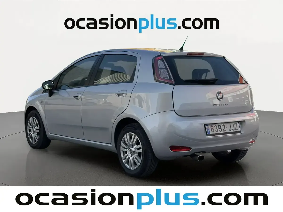 Usado Fiat Punto Easy 75 CV (55 kW) 2015 Gris Utilitario