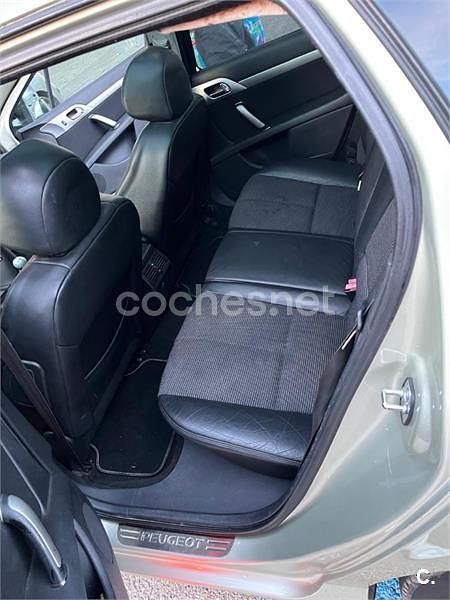 Usado Peugeot 407 170 CV (125 kW) 2007 Amarillo Familiar