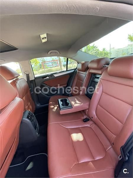 Negro Usado 2013 VW Jetta Sportline Berlina | 9500 € (Super precio) - Imagen 1/3
