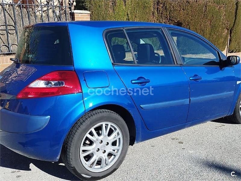 Usado Renault Mégane 105 CV (77 kW) 2009 Azul Berlina