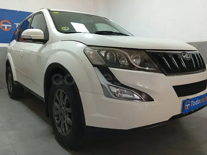 Usado Mahindra XUV500 140 CV (102 kW) 2015 Blanco SUV
