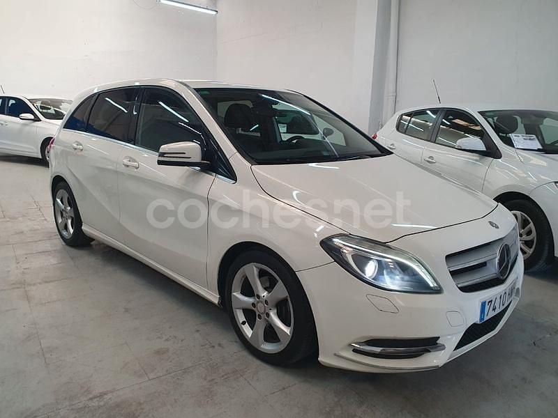 Blanco Usado 2012 Mercedes B180 Monovolumen | 10.999 € (Precio justo) - Imagen 1/4