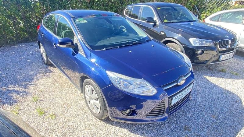 Usado Ford Focus 114 CV (83 kW) 2013 Azul Utilitario