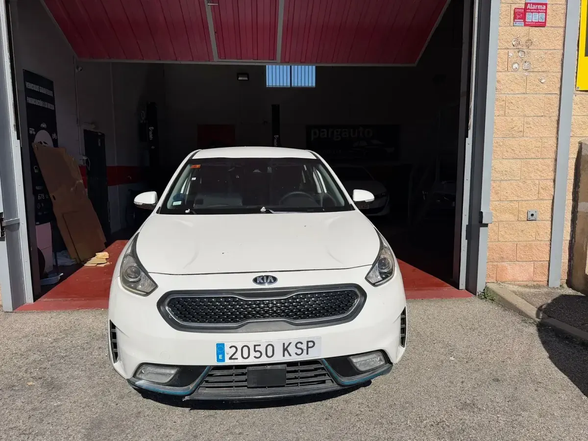 Usado Kia Niro 141 CV (103 kW) 2019 Blanco SUV